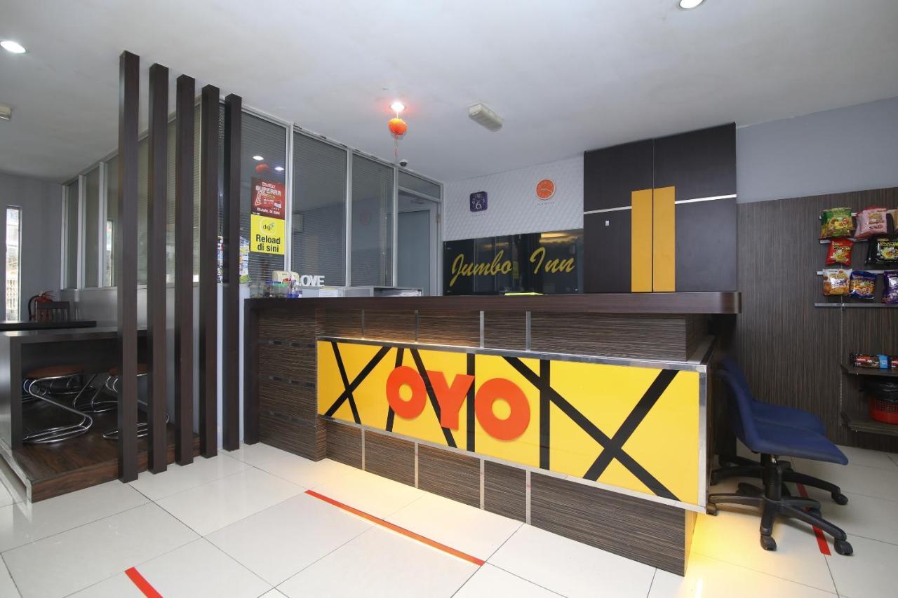 Oyo 90136 Jumbo Inn Kuching Exterior photo